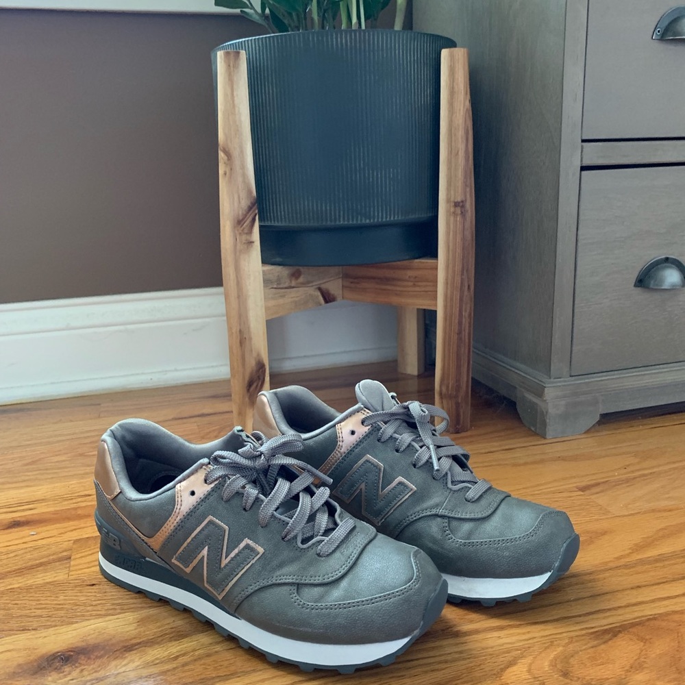New Balance 574 Tennis Shoes